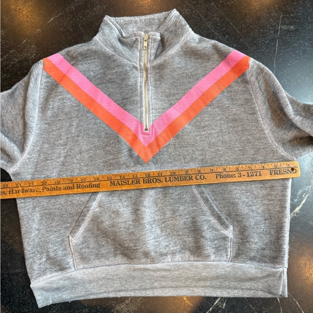 Wildfox MEDIUM Gray Half Zip Sweatshirt with Pink and Orange Chevron - Picture 6 of 8
